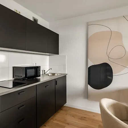 Beyond Living Horizon *