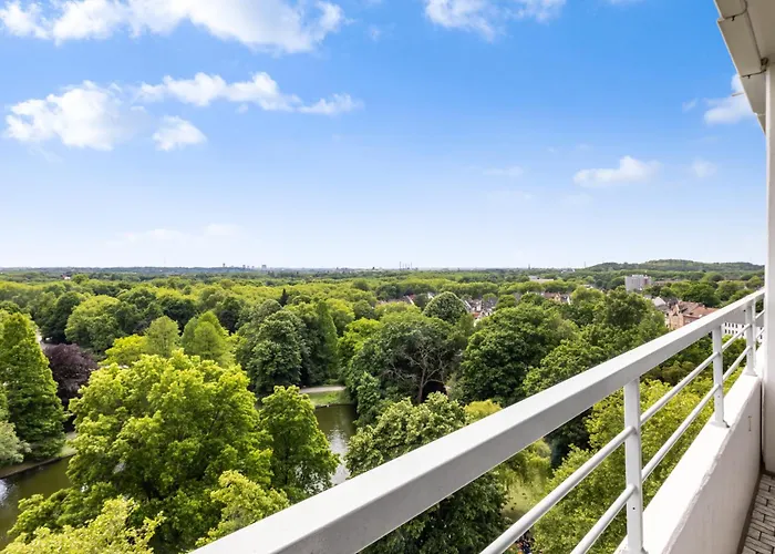 Beyond Living Horizon